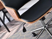 Drewniany fotel biurowy z ekoskóry OSKAR orzechowo czarny - charakterystyczne detale