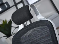 Fotel biurowy LUPO czarna tkanina mesh + srebrne tworzywo - komfortowy zagłówek